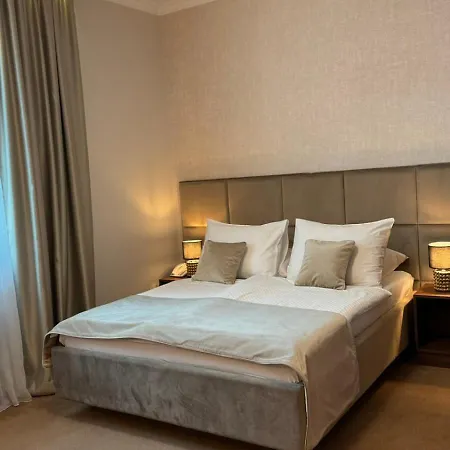 Vidovic ホテル 4*