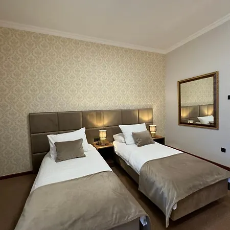 Vidovic ホテル 4*